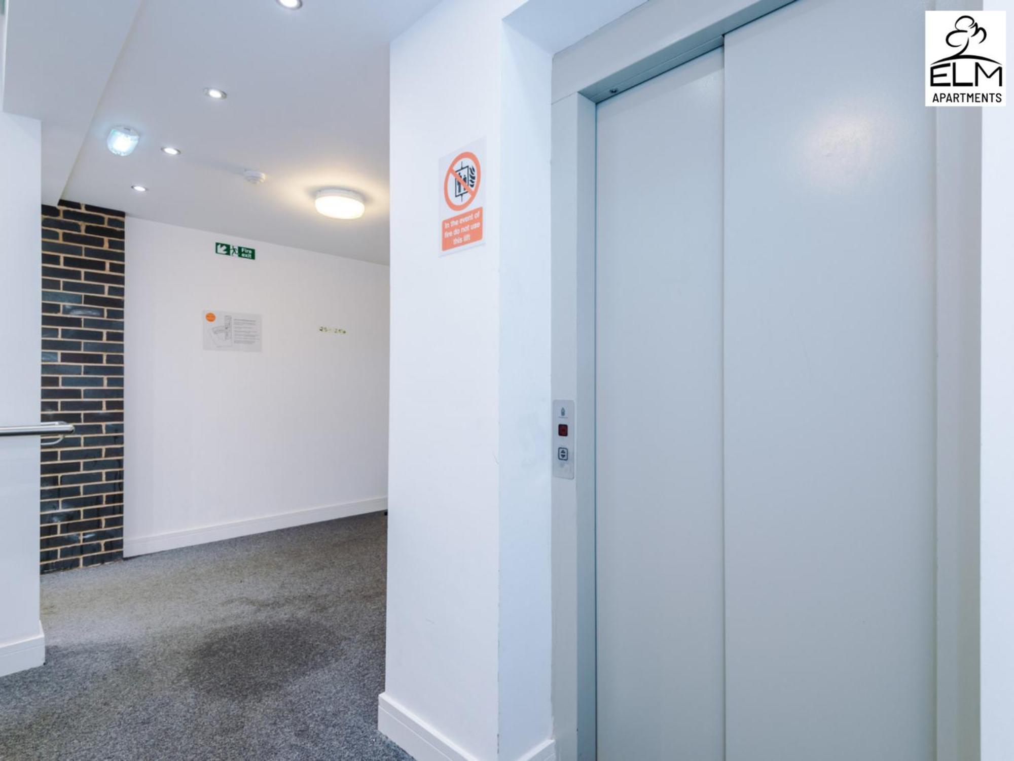 Elm Aparthotel , Collection Of Apartments Available Near Media City , Free Parking Manchester Eksteriør billede