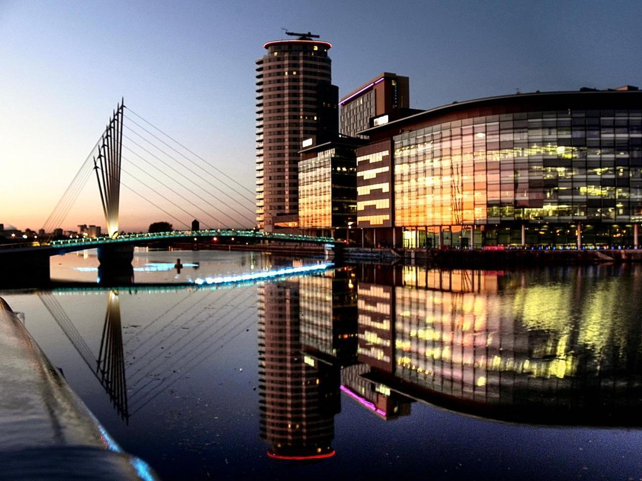 Elm Aparthotel , Collection Of Apartments Available Near Media City , Free Parking Manchester Eksteriør billede