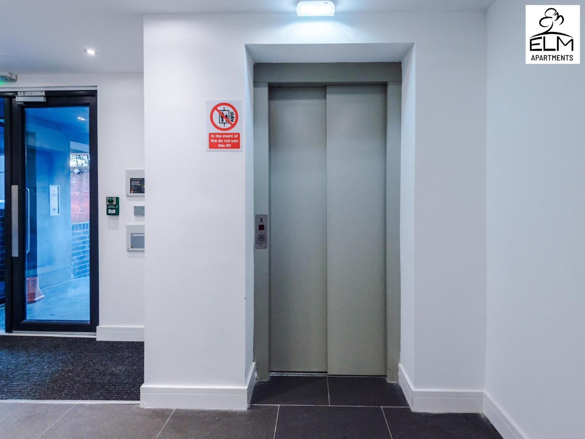 Elm Aparthotel , Collection Of Apartments Available Near Media City , Free Parking Manchester Eksteriør billede